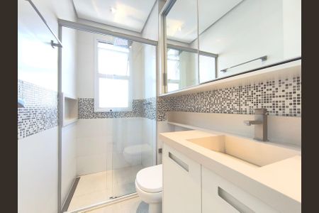 Apartamento à venda com 268m², 4 quartos e 4 vagas Apartamento à venda com 268m², 4 quartos e 4 vagasBanheiro da Suíte 4