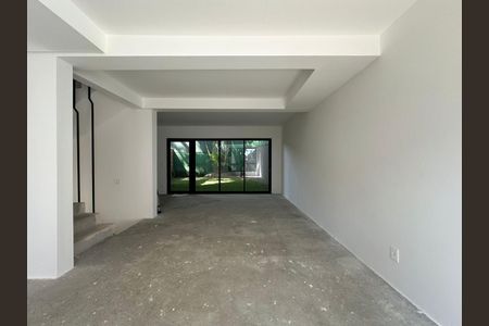 Casa à venda com 250m², 3 quartos e 3 vagasFoto 04