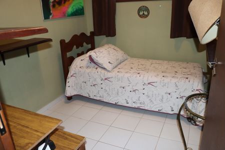 Casa de condomínio para alugar com 323m², 4 quartos e 5 vagasQuarto 