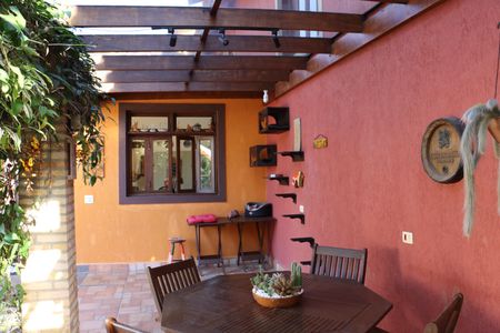 Casa de condomínio para alugar com 323m², 4 quartos e 5 vagasÁrea Externa