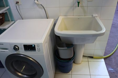 Casa de condomínio para alugar com 323m², 4 quartos e 5 vagasÁrea de Serviço