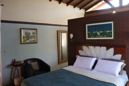 Casa de condomínio para alugar com 323m², 4 quartos e 5 vagasSuíte 2