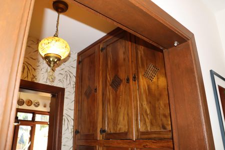 Casa de condomínio para alugar com 323m², 4 quartos e 5 vagasAdega