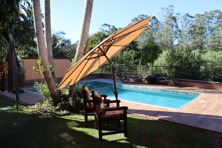 Casa de condomínio para alugar com 323m², 4 quartos e 5 vagasÁrea Externa