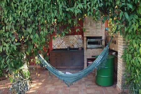 Casa de condomínio para alugar com 323m², 4 quartos e 5 vagasÁrea Externa