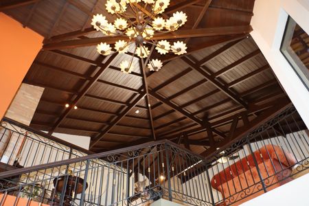 Casa de condomínio para alugar com 323m², 4 quartos e 5 vagasEntrada