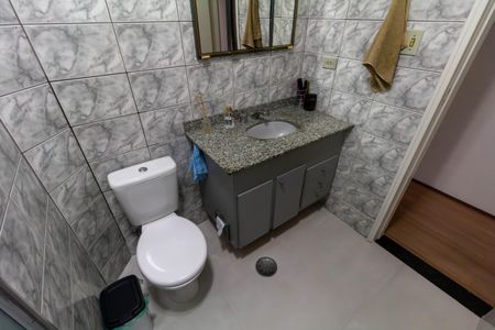 Casa à venda com 126m², 3 quartos e 1 vagaBanheiro 2