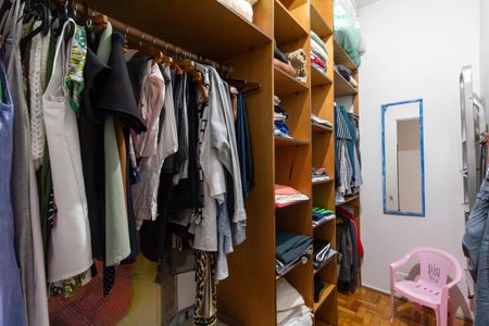 Casa à venda com 126m², 3 quartos e 1 vagaCloset