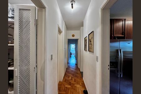 Casa à venda com 250m², 3 quartos e 3 vagas Casa à venda com 250m², 3 quartos e 3 vagasCorredor Quartos