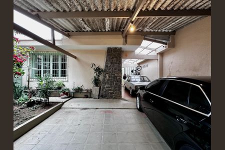 Casa à venda com 250m², 3 quartos e 3 vagas Casa à venda com 250m², 3 quartos e 3 vagasGaragem