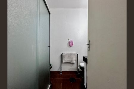 Casa à venda com 250m², 3 quartos e 3 vagas Casa à venda com 250m², 3 quartos e 3 vagasBanheiro Social