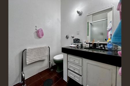 Casa à venda com 250m², 3 quartos e 3 vagas Casa à venda com 250m², 3 quartos e 3 vagasBanheiro Social