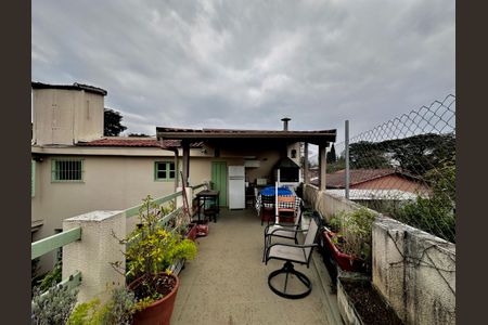 Casa à venda com 250m², 3 quartos e 3 vagas Casa à venda com 250m², 3 quartos e 3 vagasChurrasqueira