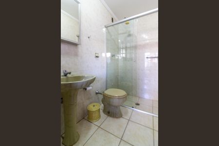 Casa à venda com 250m², 4 quartos e 5 vagasBanheiro de Serviço 2