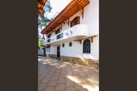 Casa à venda com 250m², 4 quartos e 5 vagasFachada