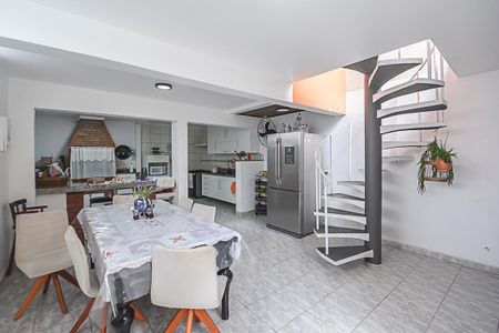 Casa à venda com 430m², 3 quartos e 4 vagasChurrasqueira