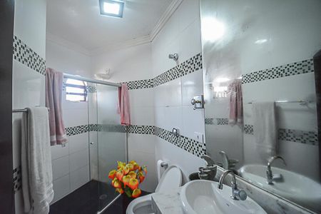 Casa à venda com 430m², 3 quartos e 4 vagasBanheiro da Suíte