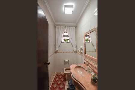 Casa à venda com 430m², 3 quartos e 4 vagasLavabo