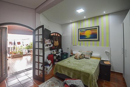 Casa à venda com 430m², 3 quartos e 4 vagasQuarto de Serviço
