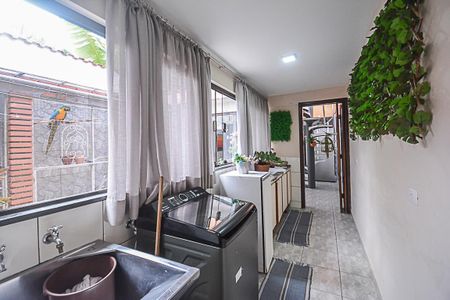 Casa à venda com 430m², 3 quartos e 4 vagasÁrea de Serviço