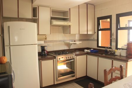 Apartamento à venda com 118m², 3 quartos e 2 vagasCozinha