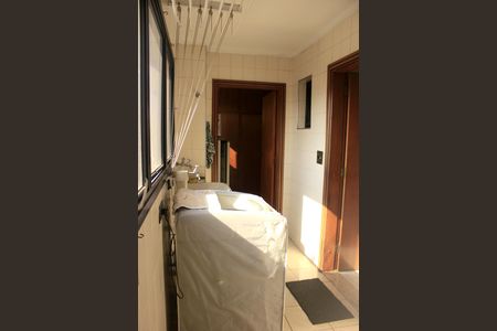 Apartamento à venda com 118m², 3 quartos e 2 vagasÁrea de Serviço