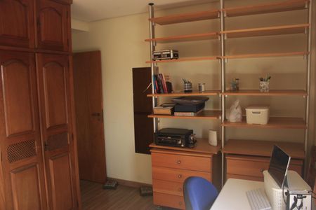 Apartamento à venda com 118m², 3 quartos e 2 vagasQuarto 2