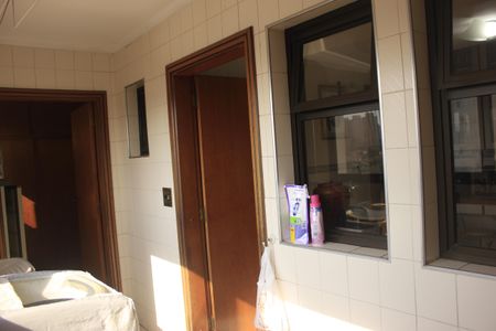 Apartamento à venda com 118m², 3 quartos e 2 vagasÁrea de Serviço