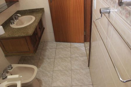 Apartamento à venda com 118m², 3 quartos e 2 vagasBanheiro da Suite