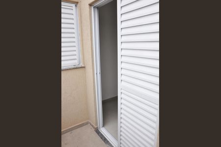 Apartamento à venda com 48m², 2 quartos e sem vaga Apartamento à venda com 48m², 2 quartos e sem vagavaranda Quarto 01