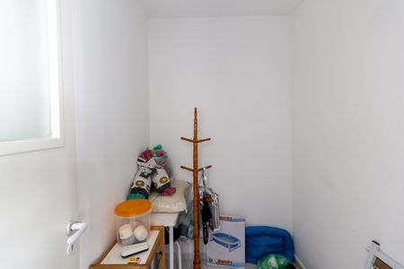 Apartamento à venda com 95m², 3 quartos e 2 vagas Apartamento à venda com 95m², 3 quartos e 2 vagasQuarto de Serviço