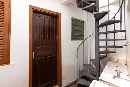 Casa para alugar com 76m², 2 quartos e 1 vagaEdícula