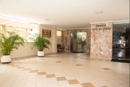 Apartamento à venda com 78m², 2 quartos e 2 vagasHall de entrada