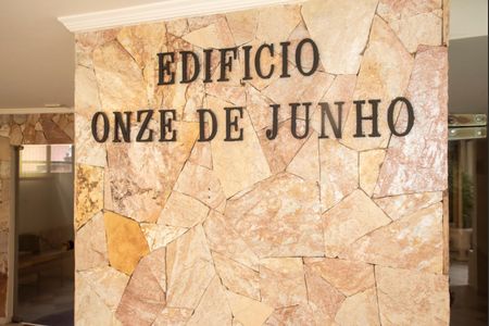 Apartamento à venda com 78m², 2 quartos e 2 vagasFrente