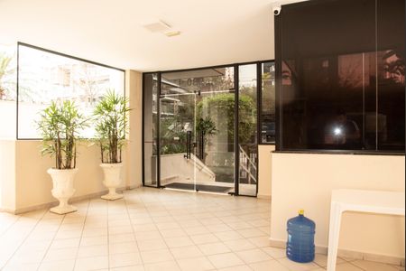 Apartamento à venda com 78m², 2 quartos e 2 vagasHall de entrada/Portaria