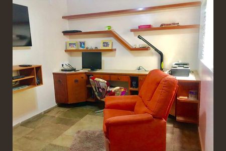 Casa à venda com 233m², 3 quartos e 2 vagas