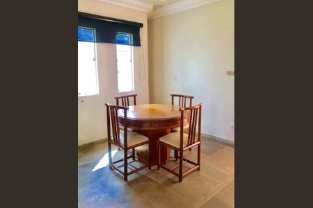 Casa à venda com 233m², 3 quartos e 2 vagas