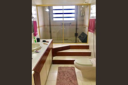 Casa à venda com 233m², 3 quartos e 2 vagas