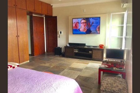 Casa à venda com 233m², 3 quartos e 2 vagas