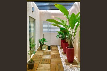 Casa à venda com 233m², 3 quartos e 2 vagas