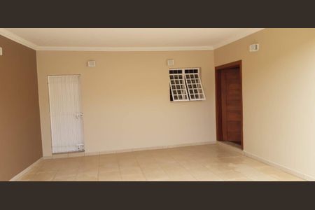 Casa à venda com 233m², 3 quartos e 2 vagas