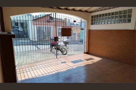 Casa à venda com 95m², 2 quartos e 2 vagas