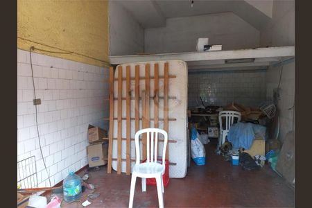 Casa à venda com 161m², 4 quartos e 2 vagas