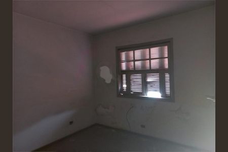 Casa à venda com 161m², 4 quartos e 2 vagas