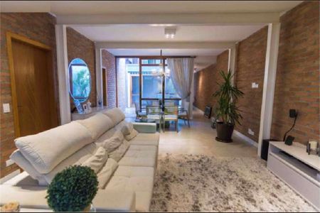 Casa à venda com 140m², 2 quartos e 2 vagas