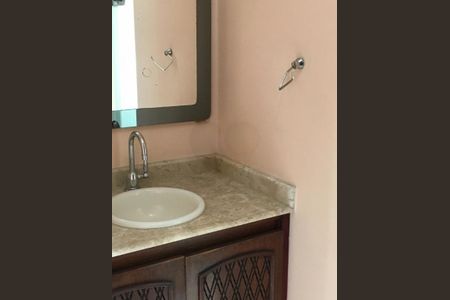 Casa à venda com 176m², 3 quartos e 3 vagas