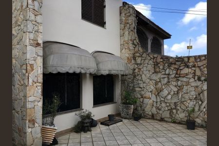 Casa à venda com 176m², 3 quartos e 3 vagas