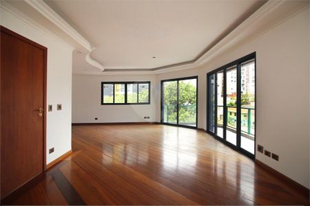 Apartamento à venda com 153m², 4 quartos e 3 vagas