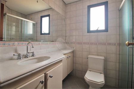 Apartamento à venda com 153m², 4 quartos e 3 vagas