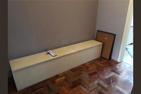 Casa à venda com 140m², 3 quartos e 4 vagas